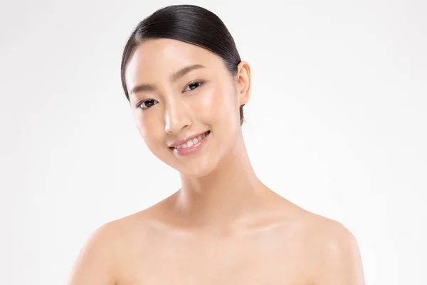 Mooie Aziatische Vrouw Kijken Naar Camera Glimlach Met Schone Frisse — Stockfoto