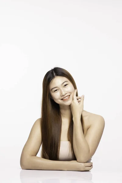 Piękny Atrakcyjny Uroczy Azjatka Młoda Kobieta Uśmiech Białymi Zębami Dotykając — Zdjęcie stockowe