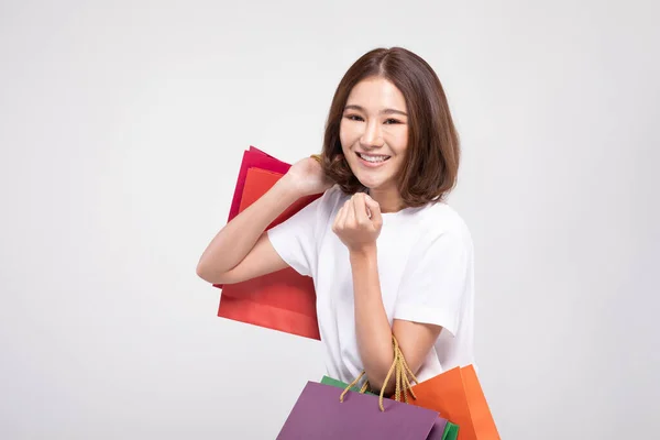 Compras Mujer Asiática Con Pelos Cortos Sonrisa Celebración Bolsas Compras —  Fotos de Stock