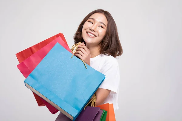 Compras Mujer Asiática Con Pelos Cortos Sonrisa Celebración Bolsas Compras — Foto de Stock