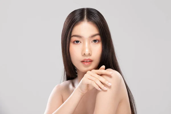 Krásná Mladá Asijská Žena Při Pohledu Dotek Rameno Pocit Tak — Stock fotografie