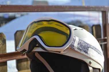 İtalya 'da Alpler. Kayak yapıyorum. Kar ve soğuk.