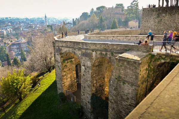 Panorama Bérgamo Alto Las Famosas Murallas Venecianas Ciudad Alta Está Fotos de stock libres de derechos