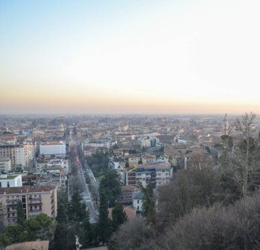 Bergamo. Bergamo 'nun eski kapısı. Şehrin en üst manzarası