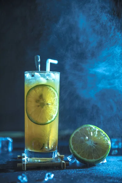 Glass Fresh Orange Juice Water Rays Background — Stock Photo, Image