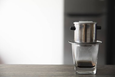 Geleneksel Vietnam kahvesi yapma yöntemi