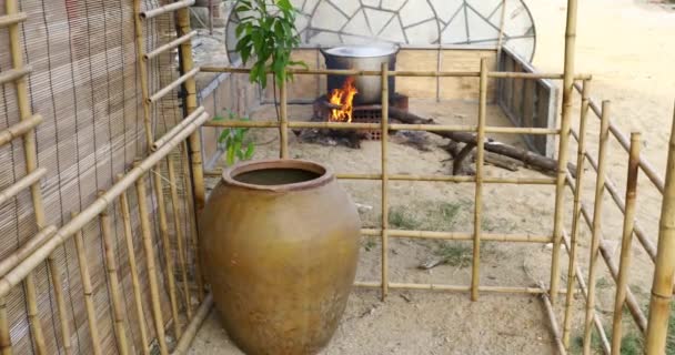 Está Preparando Una Olla Pastel Para Tradicional Fiesta Del Tet — Vídeo de stock