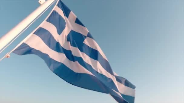 Kreikan Lippu Vilkuttaa Aurinkoisena Aamuna Kreikassa Lähikuva Analyysi — kuvapankkivideo