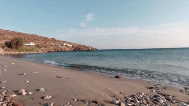 Het Uitzicht Het Strand Van Ormos Giannaki Beach Het Eiland — Stockvideo