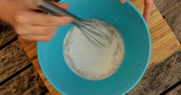 Hand Mixing Dry Yeast Milk — Stock Video