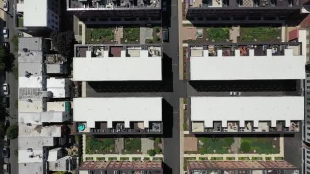 高层住宅建筑的航空摄影 公寓大楼 屋外白天的住宅 — 图库视频影像