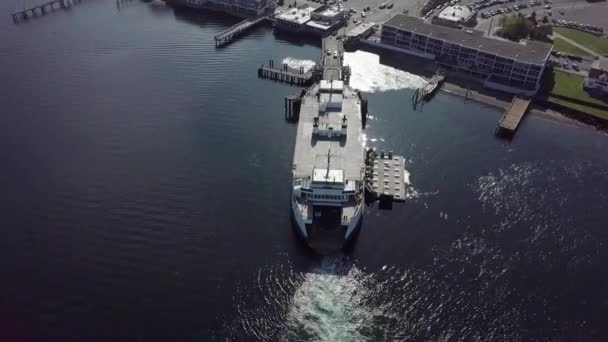 Стріляючи Повітря Корабель Чистій Воді Багато Автомобілів Викликають Судно Перевезення — стокове відео