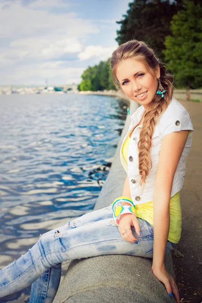 Young Woman Sitting Levee — Stock Photo, Image