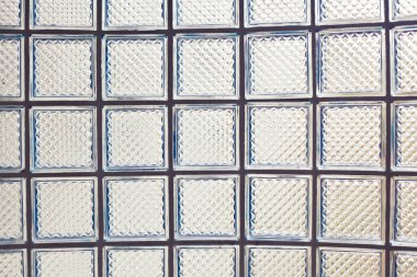 Cam tuğlalardan yapılmış duvar