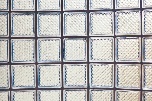 Cam tuğlalardan yapılmış duvar