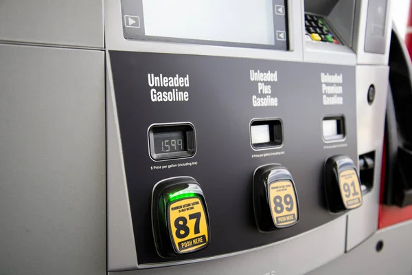 Helena Montana April 2020 Gas Pump Low Unleaded Gas Prices — Stock Photo, Image