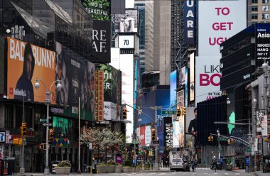 - Manhattan. New York / ABD - 26 Mart 2020: Covid-19 salgını sırasında New York 'un boş sokakları 42.