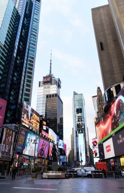 - Manhattan. New York / ABD - 26 Mart 2020: Covid-19 salgını sırasında New York 'un boş sokakları 42.