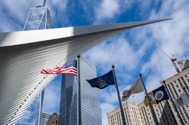 New York City, New York / ABD - 2 Nisan 2020: New York City 'de salgın sırasında turistler olmadan boş Times Meydanı