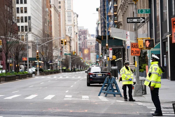 Nova York Nova York Eua Março 2020 Polícia Avenida Fechadura — Fotografia de Stock