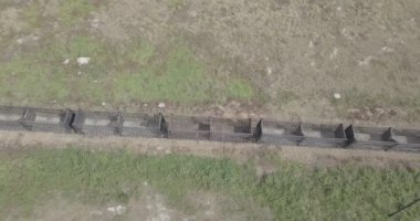 Rayların ve vagonların hava görüntüsü sektörde çok kültürel bir örnektir.