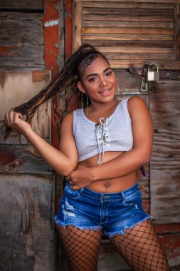 Sokaktaki güzel şehir modeli.