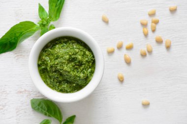 Pesto sos, havai görünümü