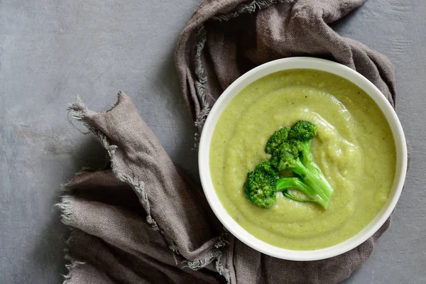 Broccoli soup in a bowl — Stock Photo, Image