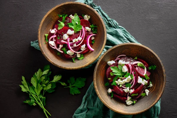 Rode bieten salade met peterselie — Stockfoto