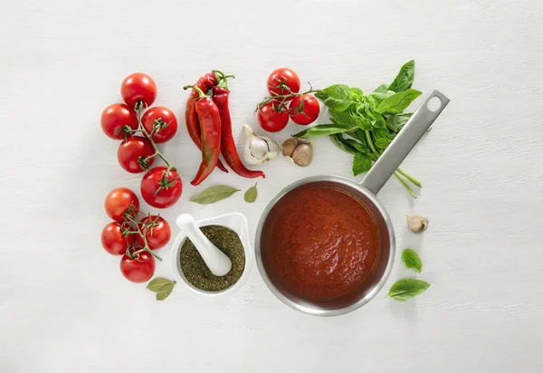 Składniki sosu pomidorowego — Zdjęcie stockowe
