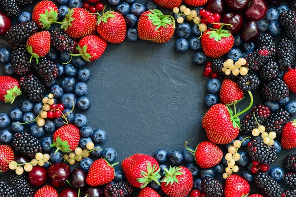 Summer berries background — Stock Photo, Image