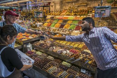 Şekerci dükkânı La Boqueria Market Barselona
