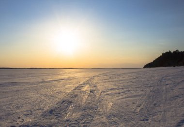 Kışın düzenlenir.