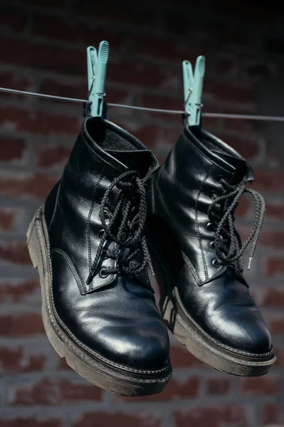 Leather Boots Hanging Clothesline — Stock Photo, Image