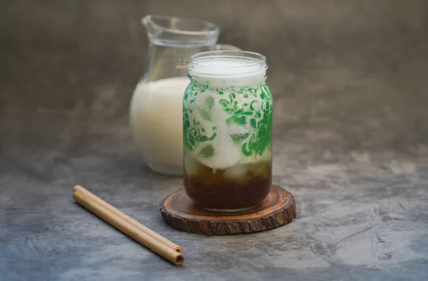 Cendol Indonesian Iced Dessert Rice Flour Pandanus Jelly Coconut Milk — Stock Photo, Image