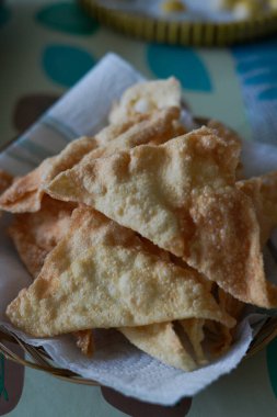 Pangsit goreng / kızarmış wonton