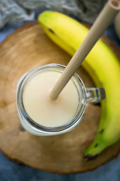 Homemade Fresh Banana Juice — Stock Photo, Image