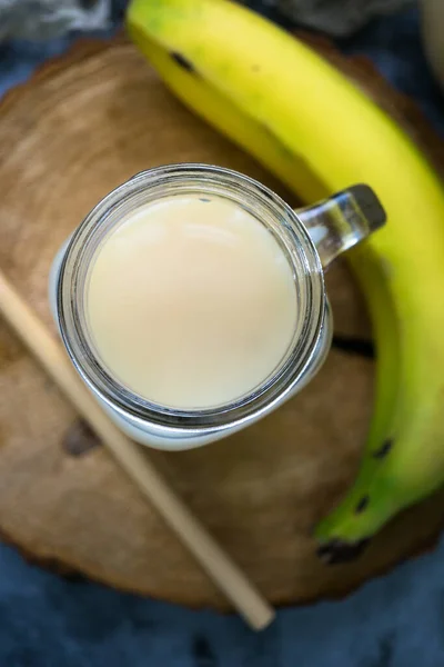 Homemade Fresh Banana Juice — Stock Photo, Image