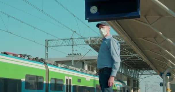 Uomo Con Maschera Protettiva — Video Stock