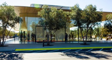 Apple Ziyaretçi Merkezi, 1 elma Park yolu, San Jose, Kaliforniya, ABD - 30 Ocak 2017: Konuklar Ziyaretçi Merkezi