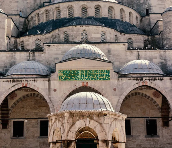 Fachada Mezquita Azul en Estambul Turquía — Foto de Stock