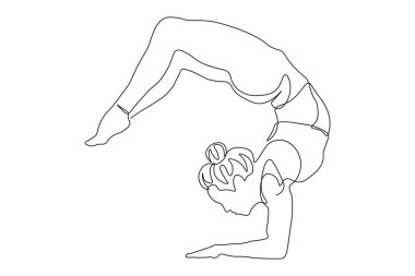 Yoga pozu veren esnek bir kadın.