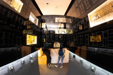 Oda ve ışık ile soyut pozlama