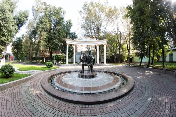 Plaza Redonda Con Fuente Rotonda — Foto de Stock