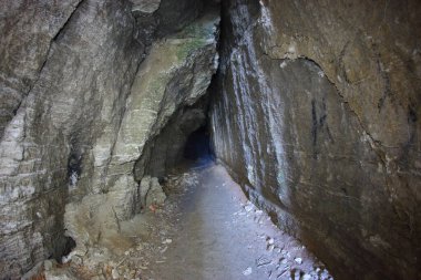 Eski terk edilmiş maden işlerinin tünelleri