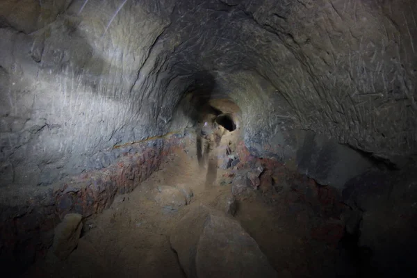 Dentro Velha Caverna Feita Pelo Homem — Fotografia de Stock