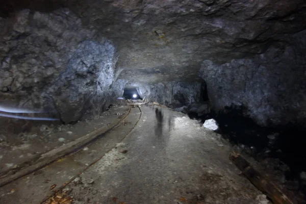 Mine Abandonnée Avec Rail Rouillé — Photo