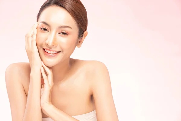 Beauty Asian Women Touching Soft Cheek Portrait Face Natural Skin — Stock Photo, Image