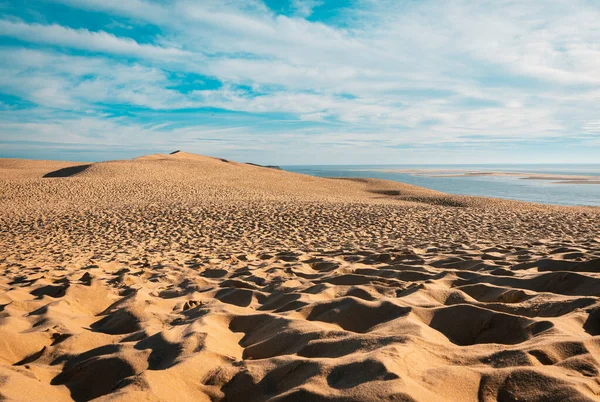 Dune du Pilat, Avrupa 'nın en büyük kum tepesi.