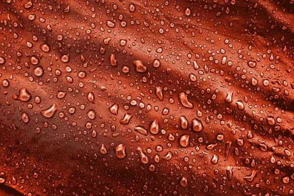 Vattendroppar Tyg Vatten Droppar Röd Bakgrund Kondensat Vatten Droppar Bakgrund — Stockfoto